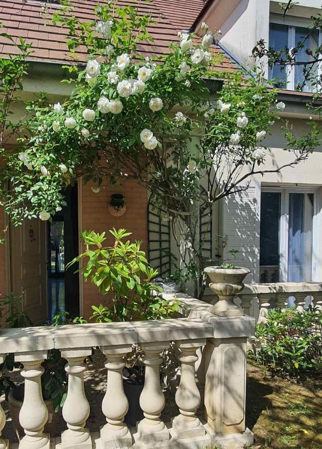 Hello Disneyland Paris Bussy-Saint-Georges Exterior foto